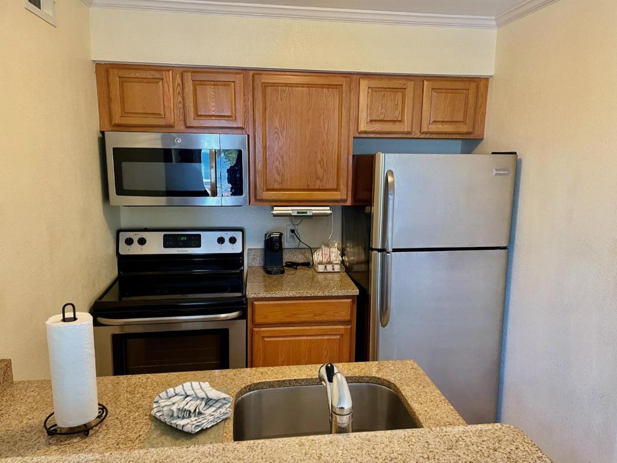 Condo Less Than 5 Min From Airport With Sunset Views Тампа Экстерьер фото